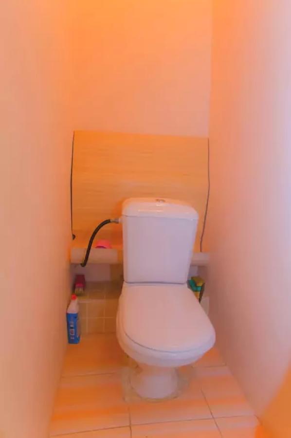 Guest House Otradny For 3 Rooms 키예프 외부 사진